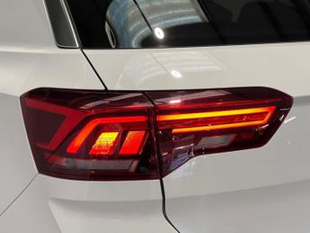 VOLKSWAGEN T-ROC 1.5 Tsi R-Line Suv 5Dr Petrol Dsg Euro 6 (S/S) (150 Ps)
