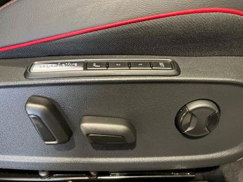 VOLKSWAGEN ID.4 77Kwh Gtx Max Suv 5Dr Electric Auto 4Motion (299 Ps)
