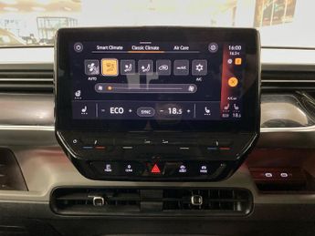 VOLKSWAGEN ID. BUZZ Pro 77Kwh Life Mpv 5Dr Electric Auto (204 Ps)