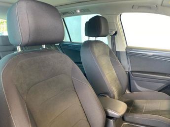 VOLKSWAGEN TIGUAN 2.0 Tdi Elegance Suv 5Dr Diesel Dsg Euro 6 (S/S) (150 Ps)