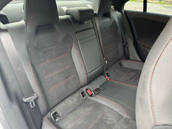 MERCEDES-BENZ CLA Cla 200 Amg Line Executive 4Dr Tip Auto