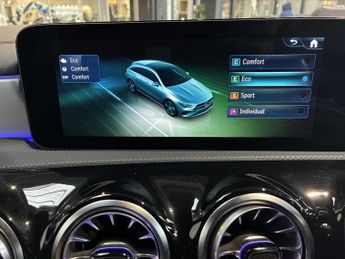 MERCEDES-BENZ CLA Cla 180 Amg Line Executive 5Dr Tip Auto
