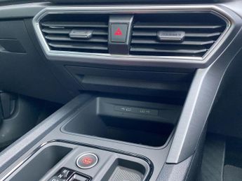 SEAT LEON 1.5 E-Hybrid Fr Black Edition 5Dr Dsg [Dap]