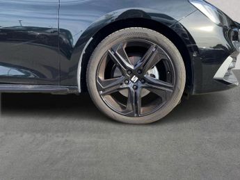 SEAT LEON 1.5 E-Hybrid Fr Black Edition 5Dr Dsg [Dap]