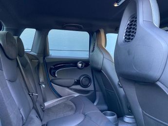 MINI HATCHBACK 1.5 Cooper Sport Premium 5Dr Auto