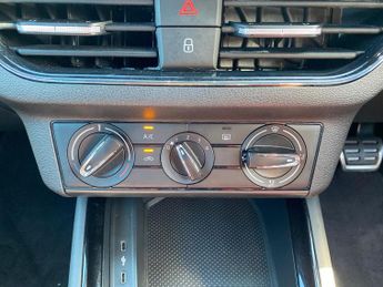 SKODA KAMIQ 1.5 Tsi Act Monte Carlo Suv 5Dr Petrol Dsg Euro 6 (S/S) (150 Ps)