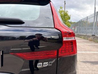 VOLVO XC60 2.0 B5P Core 5Dr Awd Geartronic
