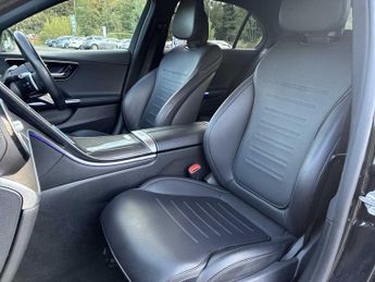 MERCEDES-BENZ C CLASS C300 Amg Line Premium 4Dr 9G-Tronic