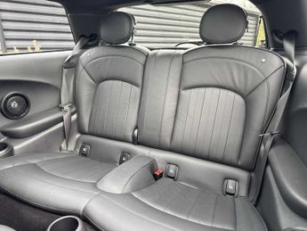 MINI HATCHBACK 135Kw Cooper S Level 3 33Kwh 3Dr Auto