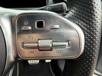 MERCEDES-BENZ A CLASS A180 Amg Line Premium Plus Edition 5Dr Auto