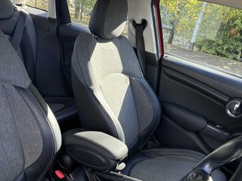 MINI HATCHBACK 1.5 Cooper 5Dr Auto