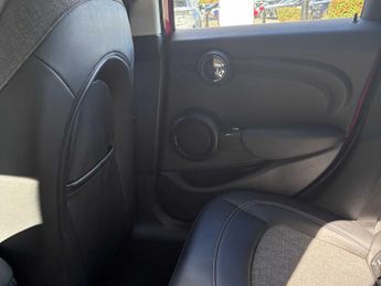MINI HATCHBACK 1.5 Cooper 5dr Auto
