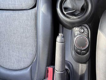 MINI HATCHBACK 1.5 Cooper 5Dr Auto