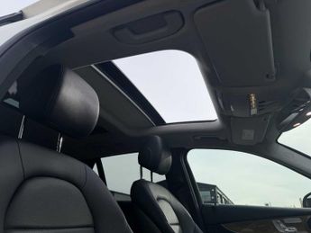 MERCEDES-BENZ GLC Glc 220D 4Matic Sport Premium 5Dr 9G-Tronic