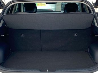 KIA NIRO 150kW 4 65kWh 5dr Auto