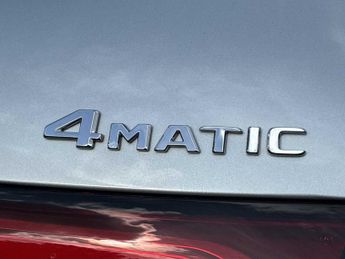 MERCEDES-BENZ GLC Glc 300E 4Matic Amg Line 5Dr 9G-Tronic