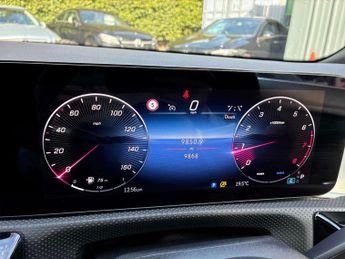 MERCEDES-BENZ CLA Cla 180 Amg Line Executive 5Dr Tip Auto