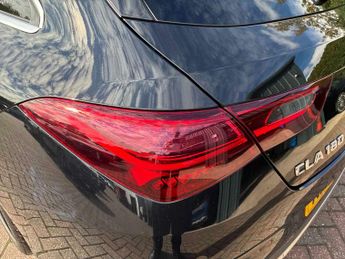 MERCEDES-BENZ CLA Cla 180 Amg Line Executive 5Dr Tip Auto
