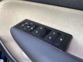 VOLVO XC40 2.0 B4P Inscription Pro 5Dr Auto