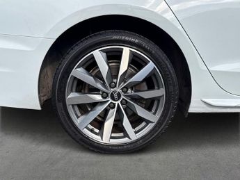 AUDI A4 2.0 Tfsi 35 Sport Edition Saloon 4Dr Petrol S Tronic Euro 6 (S/S