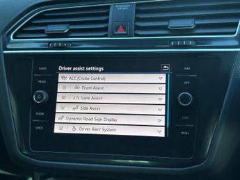 VOLKSWAGEN TIGUAN 1.5 Tsi R-Line Suv 5Dr Petrol Dsg Euro 6 (S/S) (150 Ps)