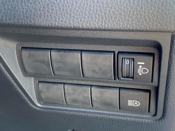TOYOTA YARIS 1.5 Hybrid Design 5Dr Cvt