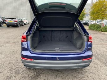 AUDI Q3 2.0 Tdi 35 Technik Suv 5Dr Diesel S Tronic Quattro Euro 6 (S/S) 