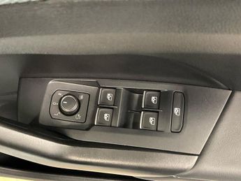 VOLKSWAGEN T-CROSS 1.0 Tsi Black Edition Suv 5Dr Petrol Dsg Euro 6 (S/S) (115 Ps)