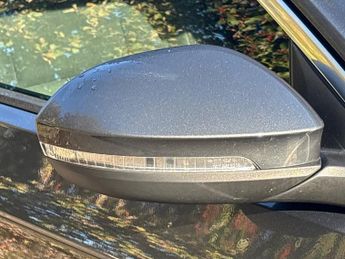 VOLKSWAGEN T-ROC 1.5 Tsi Life Suv 5Dr Petrol Dsg Euro 6 (S/S) (150 Ps)