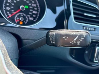 VOLKSWAGEN GOLF 2.0 Tdi R-Line Hatchback 5Dr Diesel Dsg Euro 6 (S/S) (150 Ps)