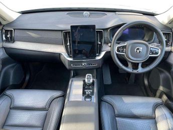 VOLVO XC90 2.0 B5P Ultra Dark 5Dr Awd Geartronic