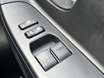 TOYOTA YARIS 1.5 Hybrid Icon 5Dr Cvt