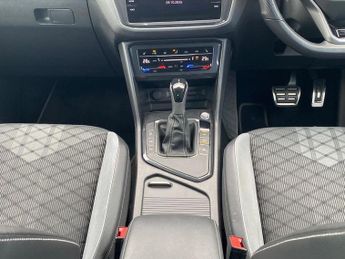 VOLKSWAGEN TIGUAN 2.0 Tdi R-Line Suv 5Dr Diesel Dsg Euro 6 (S/S) (150 Ps)