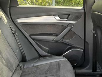 AUDI Q5 40 Tdi Quattro S Line 5Dr S Tronic