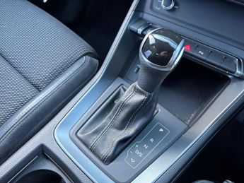 AUDI Q3 2.0 Tdi 35 S Line Suv 5Dr Diesel S Tronic Euro 6 (S/S) (150 Ps)