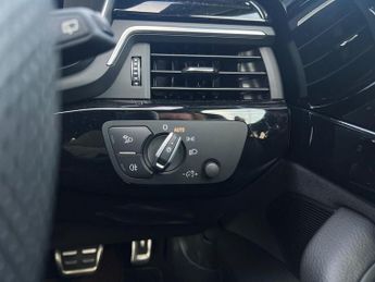 AUDI A4 2.0 Tdi 40 Black Edition Estate 5Dr Diesel S Tronic Quattro Euro