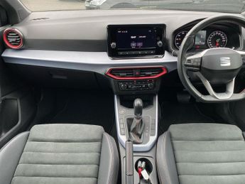 SEAT ARONA 1.0 Tsi 110 Fr Red Edition 5Dr Dsg