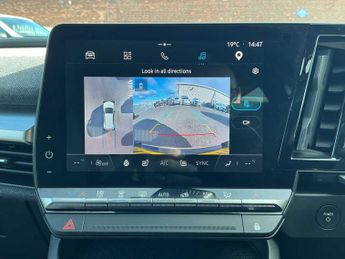 RENAULT MEGANE E-TECH EV60 160kW Iconic 60kWh Optimum Charge 5dr Auto