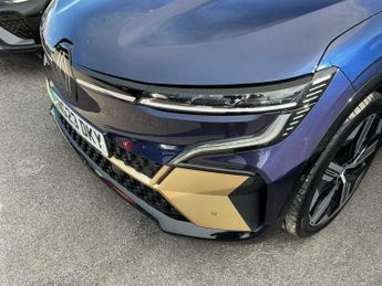 RENAULT MEGANE E-TECH Ev60 160Kw Iconic 60Kwh Optimum Charge 5Dr Auto