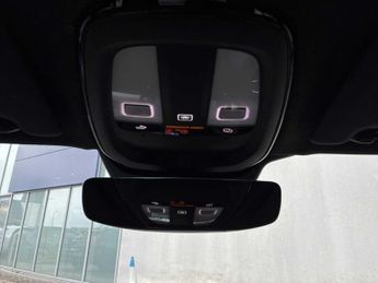 VOLVO XC40 2.0 B3P Plus Dark 5Dr Auto