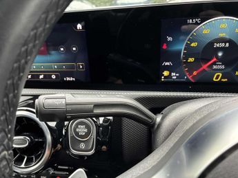 MERCEDES-BENZ CLA Cla 200 Amg Line 4Dr Tip Auto