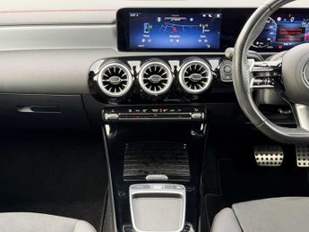 MERCEDES-BENZ CLA Cla 200 Amg Line Executive 5Dr Tip Auto