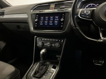 VOLKSWAGEN TIGUAN 2.0 Tdi R-Line Suv 5Dr Diesel Dsg 4Motion Euro 6 (S/S) (150 Ps)