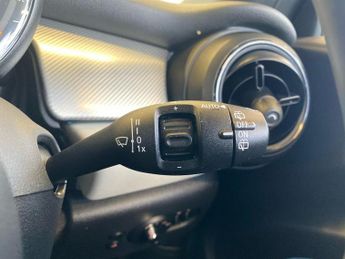 MINI HATCHBACK 1.5 Cooper Exclusive Hatchback 3dr Petrol Steptronic Euro 6 (s/s