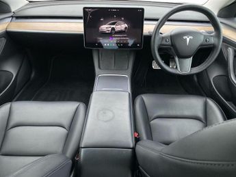 TESLA MODEL 3 Rwd 4Dr Auto