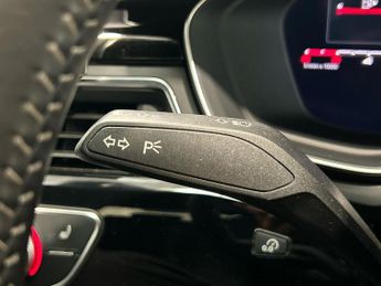 AUDI A4 2.0 Tfsi 35 Black Edition Estate 5Dr Petrol S Tronic Euro 6 (S/S