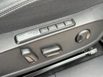FORD CAPRI Extended Range 77Kwh Premium Suv 5Dr Electric Auto (286 Ps)