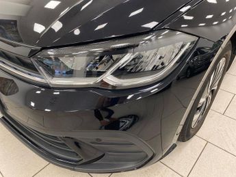 VOLKSWAGEN POLO 1.0 Tsi Life 5Dr Dsg