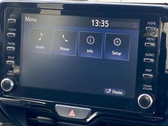 TOYOTA YARIS 1.5 Hybrid Design 5Dr Cvt