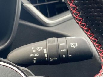 TOYOTA COROLLA 2.0 Hybrid Gr Sport 5Dr Cvt